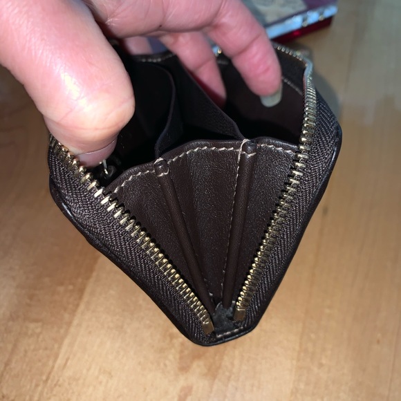 Gucci Card Case Wallet/Key Holder - Picture 9 of 16